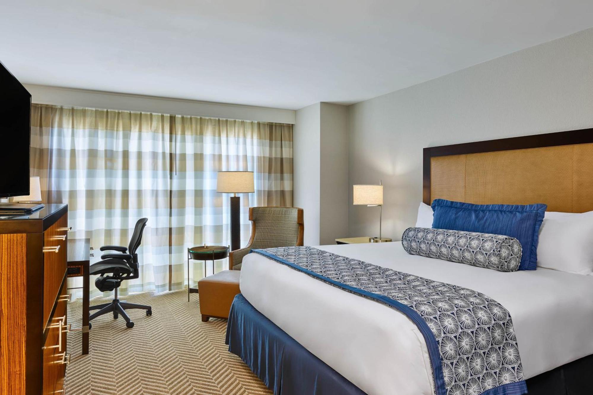 Traditionelles Zimmer mit Kingsize-Bett